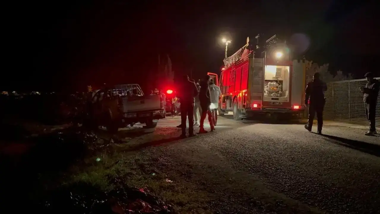 Antalya’da Gizemli Araç Yangını: Yanmış Erkek Cesedi Bulundu! 3